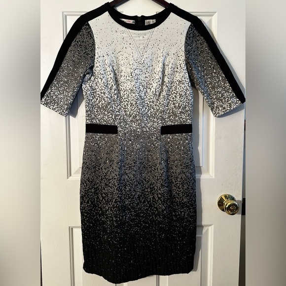 YOANA BARASCHI Anthropologie 8 Ombré Blk White Short Sleeve Stretch NICE Clean - Picture 1 of 13